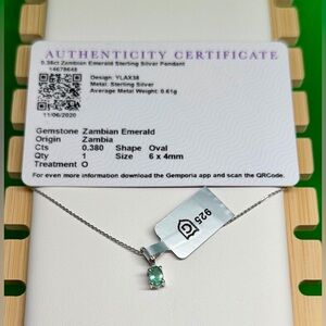 Elegant Silver and Green Pendant Necklace